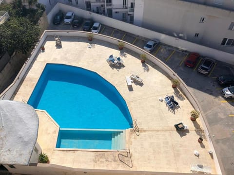Apartment for 4 with Pool in Swieqi St Julians Apartment in Saint Julians