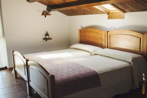 Bed, Decorative detail, bunk bed