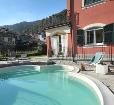 Villa Paola - Cinque Terre unica! pool e AC! Villa in Province of Massa and Carrara