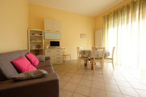 TV and multimedia, Kitchen or kitchenette, Living room, Seating area, Dining area, pet friendly
