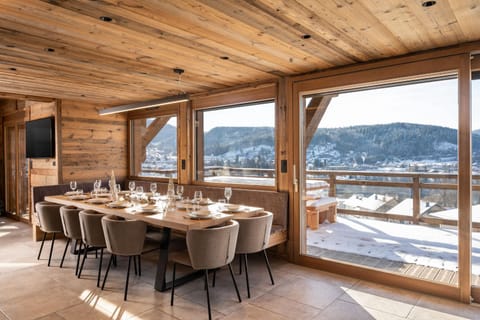 Natural landscape, Winter, Dining area, Lake view, Mountain view