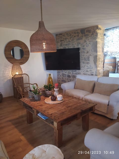 Maison de charme avec piscine dans les cévennes House in Alès