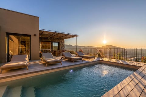Patio, Swimming pool