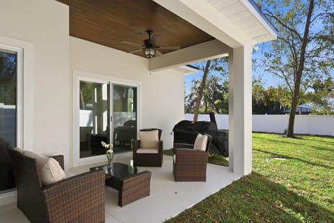 Modern Mount Dora Escape Style and Sunshine home House in Mount Dora