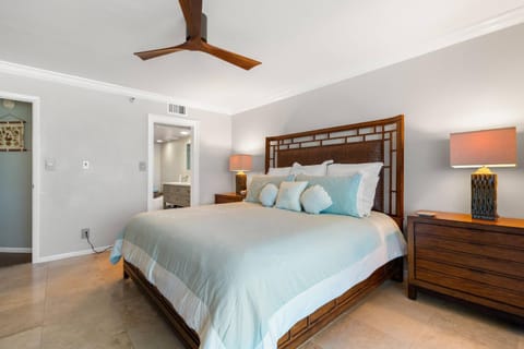 6B Crescent Beach Club House in Sand Key