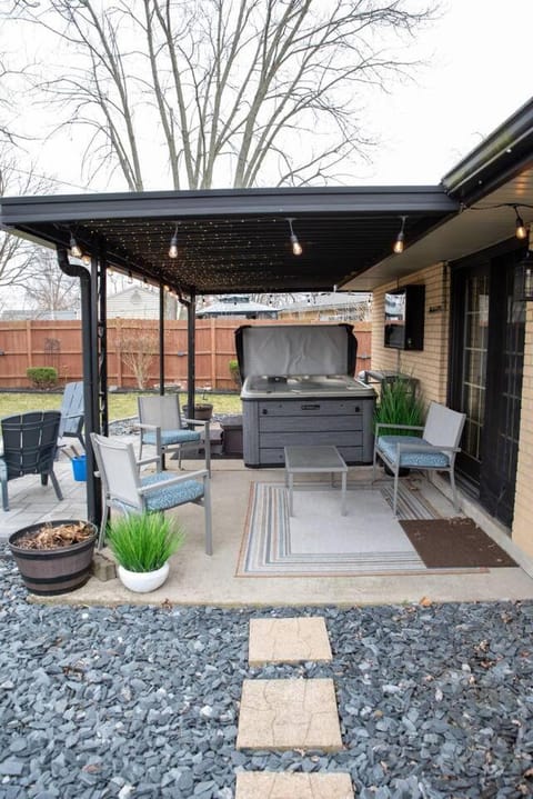 Huber Heights Home w/Hot Tub near Rose Music/WPAFB House in Dayton