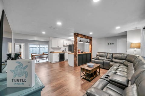 Turtle Crossing House in Largo