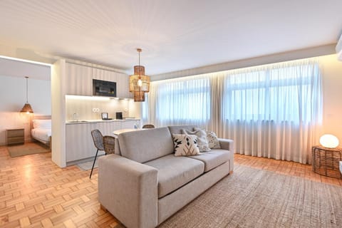 Kitchen or kitchenette, Living room