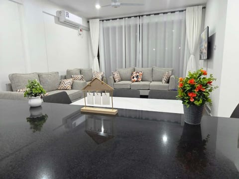Seating area, air conditioner