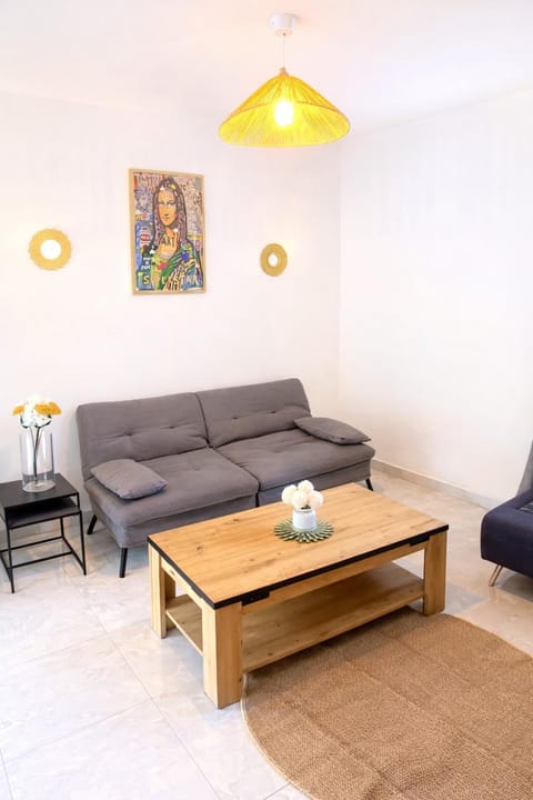 Appartement cosy & calme avec parking privé & terrasse Apartment in Carpentras