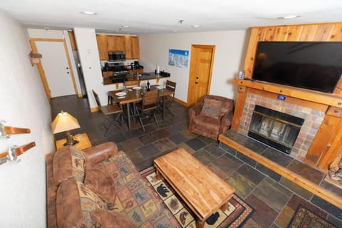 The Meadows-Cozy Family Condo in Kirkwood Deck House in Kirkwood