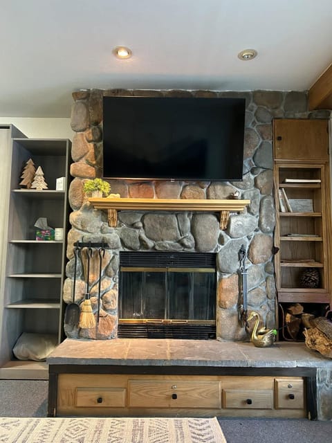 The Meadows- Charming 1BD2BA Ski Condo Apartment in Kirkwood