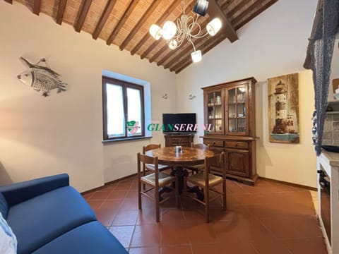 TV and multimedia, Living room, Dining area