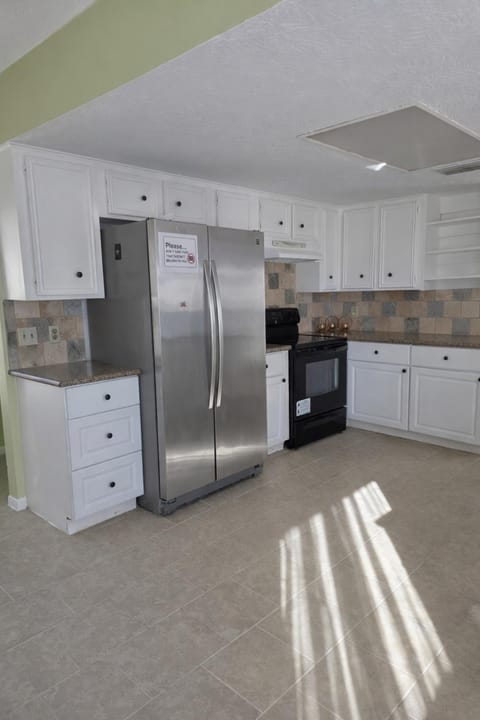 Fresh Crash Pads 4 Hostel in Houston