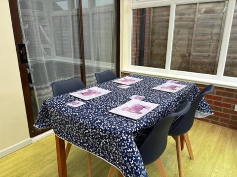 Budget Carlisle Home for 4 with Parking & Garden Apartment in Carlisle