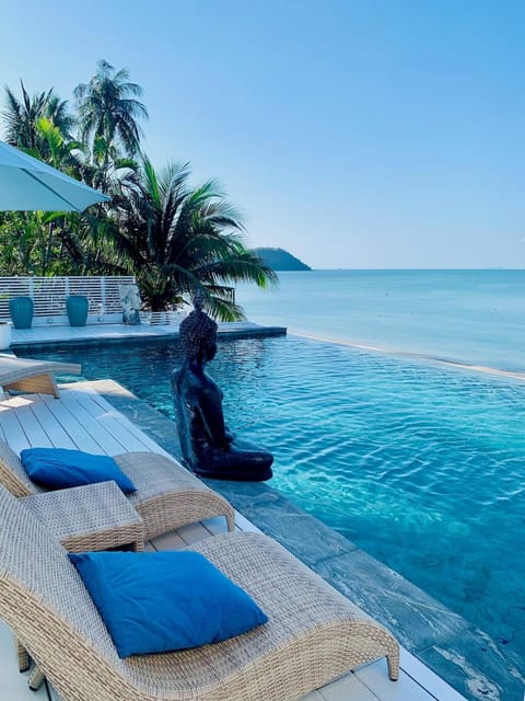 Sea view, Swimming pool, Swimming pool, sunbed