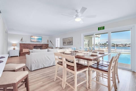 Salty Kisses House in Indian Rocks Beach