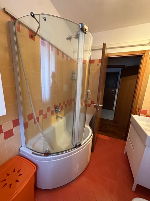 Trilocale con Box a San Donato Milanese - vicinanze Metro, Eni, Policlinico Apartment in San Donato Milanese