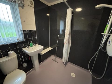 1-Bed Suburban Carlisle Terraced Home with Parking Apartment in Carlisle