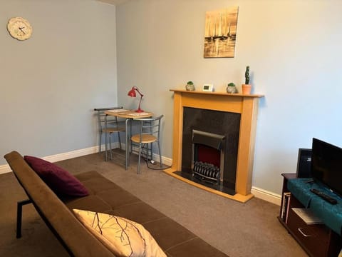 1-Bed Suburban Carlisle Terraced Home with Parking Apartment in Carlisle