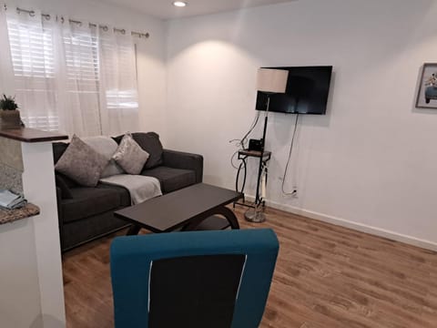 Charming 1 bedroom apt in Beverly Hills Apartment in Beverly Hills