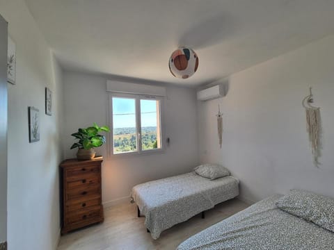 Peaceful 3-room apartment, refurbished and air-conditioned Apartment in Linguizzetta