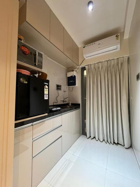 Kitchen or kitchenette, kitchen