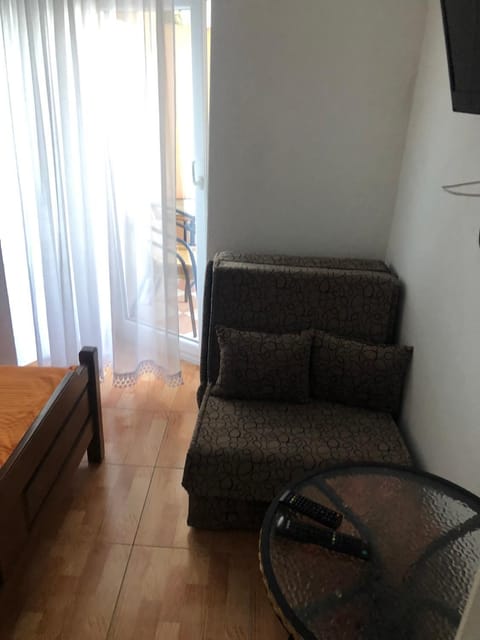 Studio Apartments Ivo Apartment in Brela