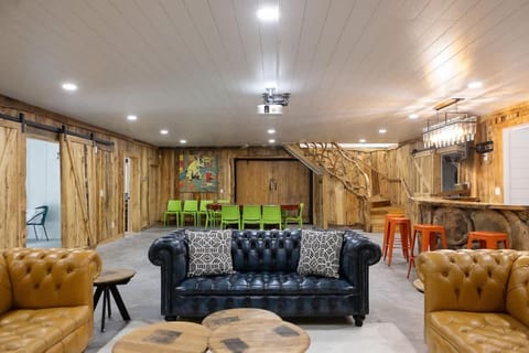 Riverfront Farmhouse and Barndominium House in Townsend