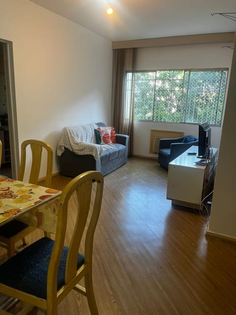 Apartamento 2 quartos, com piscina, sauna e ótima localização Apartment in Santa Teresa