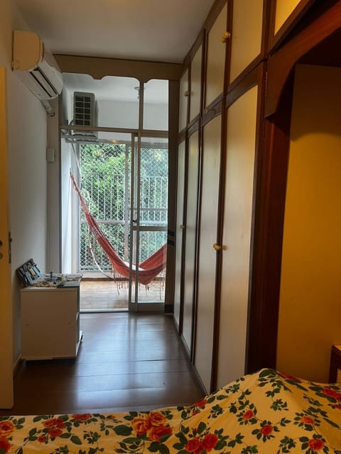 Apartamento 2 quartos, com piscina, sauna e ótima localização Apartment in Santa Teresa