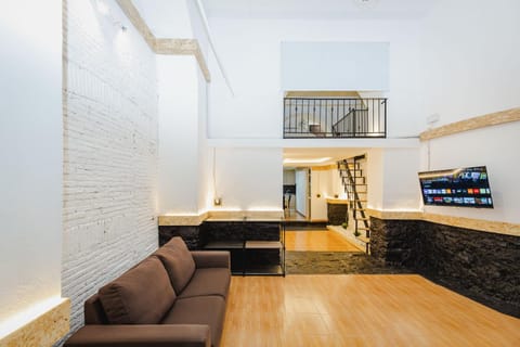 Communal lounge/ TV room, TV and multimedia, Living room, Seating area, Evening entertainment