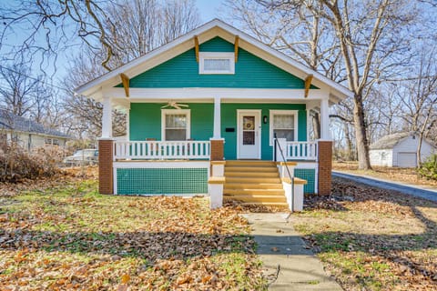 Less Than 1 Mi to MSU! Updated Springfield House with Deck House in Springfield