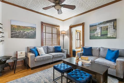 Chateau d'Vine Victorian Farmhouse House in Saugatuck