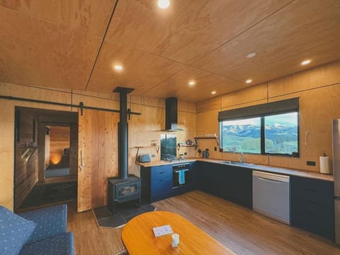 Kitchen or kitchenette, Living room