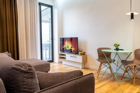 TV and multimedia, Living room, Dining area
