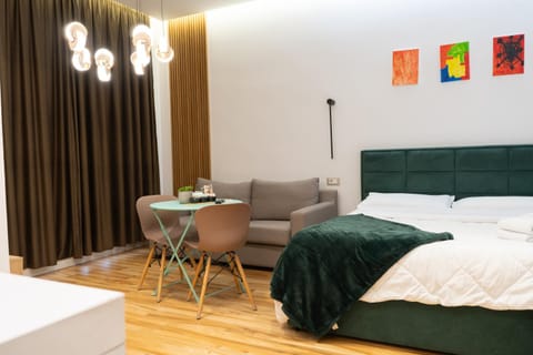 Bed, Living room, Dining area, Bedroom