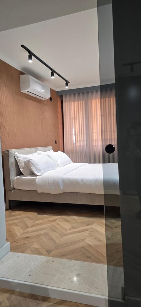 Bed, Bedroom, air conditioner