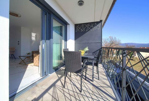 Summer, Balcony/Terrace