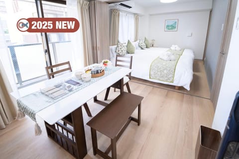 Bed, Living room, Photo of the whole room, Dining area, Bedroom