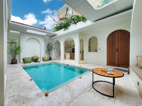 Property building, Swimming pool