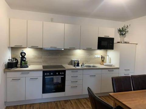 Dining area, kitchen
