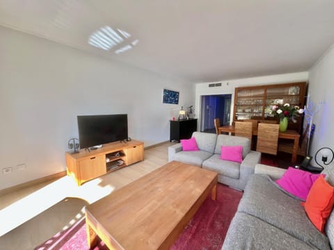 Communal lounge/ TV room, Living room