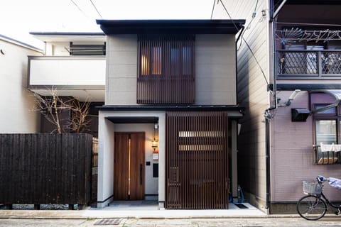 Property building, Day