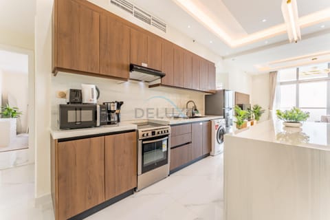 Coffee/tea facilities, microwave, toaster, washing machine