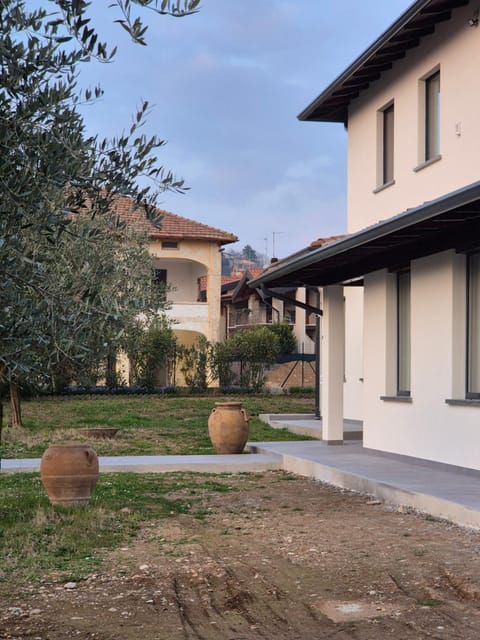 FRANCIACORTA Lodge ROOMS Bed and Breakfast in Province of Brescia