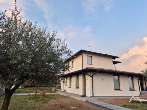 FRANCIACORTA Lodge ROOMS Bed and Breakfast in Province of Brescia