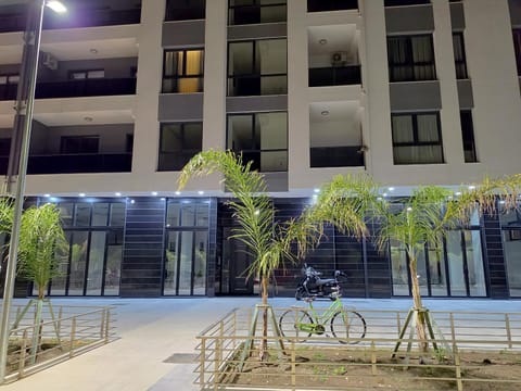 Property building, Facade/entrance, Off site