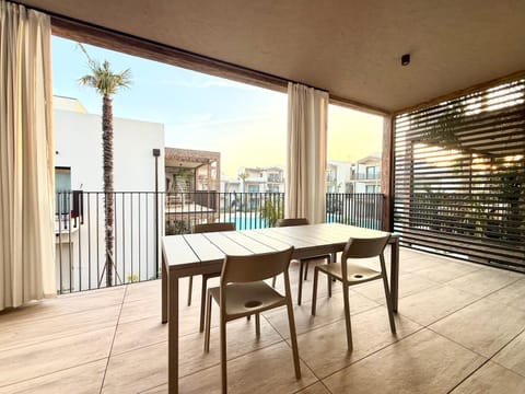 Balcony/Terrace, Pool view
