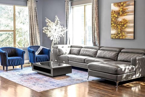 Living room, Seating area